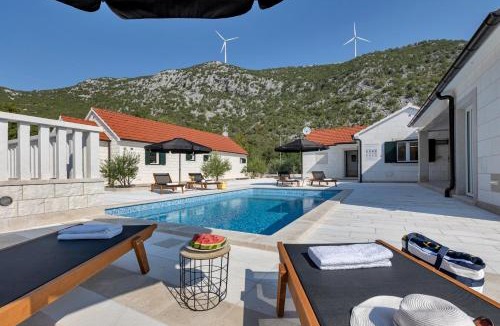Seoca Villa | Villa Smokva and Višnja - Resort Moja Stina