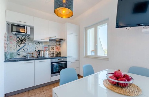 Splitska Apartment | Villa Stella - Two Bedroom Apartment with Terrace and Sea View (Stella)