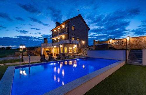 Svajcarnica Villa | Villa Stipino