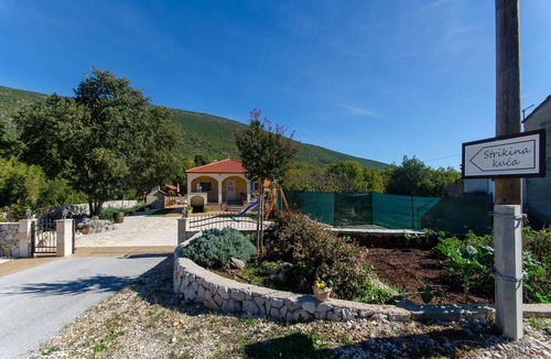 Slivno House | Villa Strikina kuća (V8981-K1) - Slivno (Imotski)