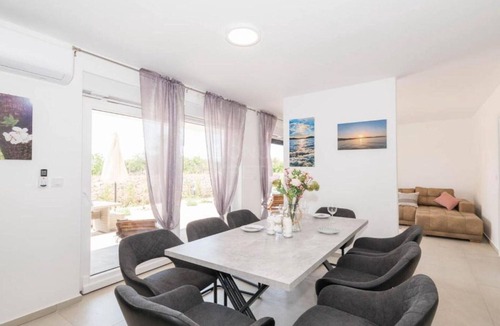 Sibenik Villa | Villa Sunrise with Outdoor Pool - 4 Bedroom & Pool