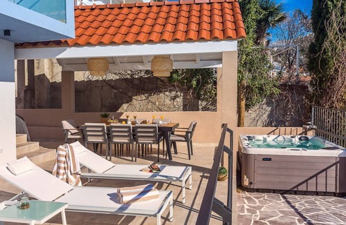 Pisak Villa | Villa Tadsi - Four Bedroom Villa, Sleeps 8