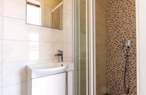 Jesenice Apartment | Villa Tomaš - Sea View Apartments