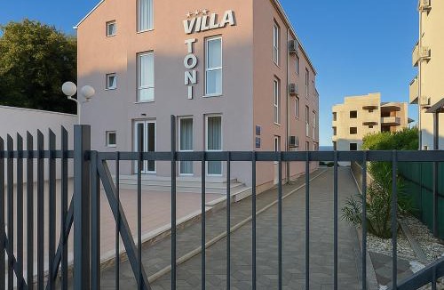 Sveti Filip i Jakov Apartment | Villa Toni