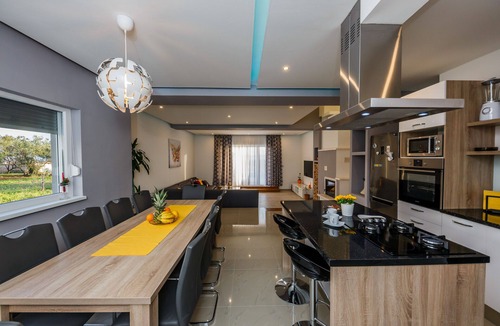Kastel Stari House | Villa Toni with swimming pool