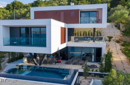 Kali Villa | Villa Trinity direct on sea with private pool
