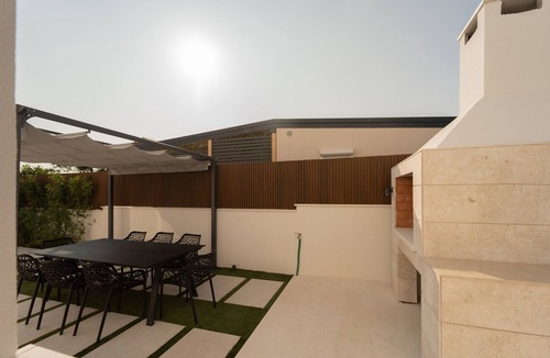 Turanj Villa | Villa Turnea with heated pool