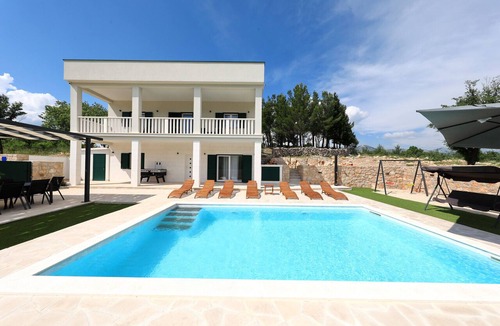 Krusevo Villa | Villa Vallis with pool