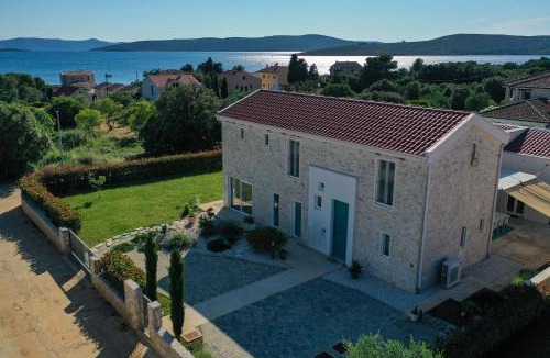 Muline Villa | Villa Vela Muline - 8 plus 2 guests - heated pool