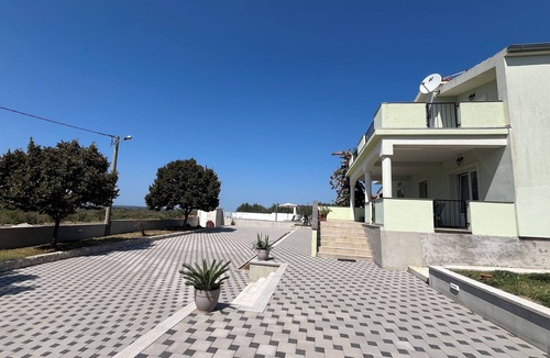 Velim House | Villa Villa Nadin (V9998-K1) - Nadin
