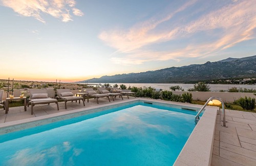 Rovanjska Villa | Villa Wave of Love ZadarVillas