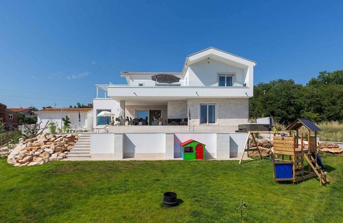 Kastelir Villa | Villa with pool and air conditioning