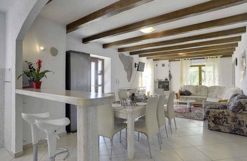 Dolenja Vas Villa | Villa with pool and panoramic view