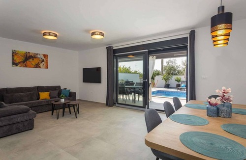 Galizana Villa | Villa with Pool, Jacuzzi, Table Tennis