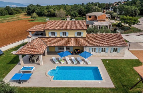 Pavicini House | Villa with swimming pool, table tennis and barbecue terrace