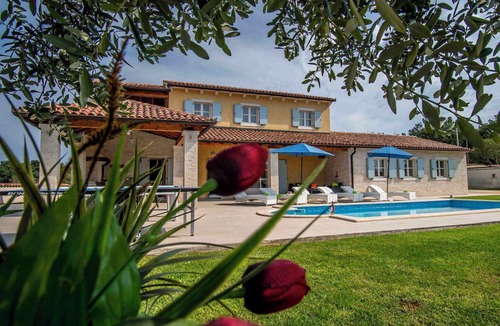 Pavicini House | Villa with swimming pool, table tennis and barbecue terrace