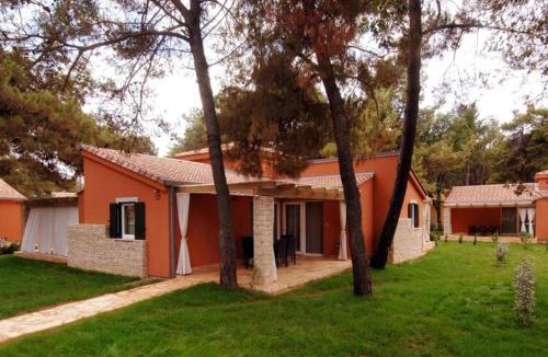 Monterol Villa | Villa with terrace and WiFi 2km from Umag