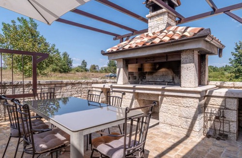 Rojnici Villa | Villa Zebo by Villas Guide