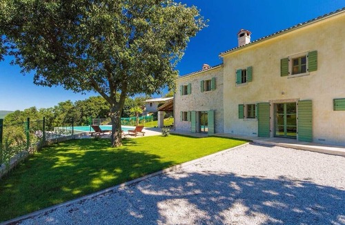 Rakotule Villa | Villa Zvonar near Motovun with large pool (62m2) and whirlpool