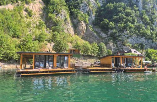 Bajina Basta Villa | Villas Mlecika and Zvoncic- Jezero Lake Perucac