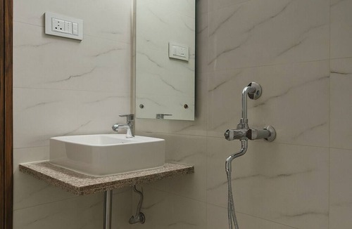 Patna Apartment | Vinayaka Heritage | Luxury Family, Couple, Holiday, & Business Stay
