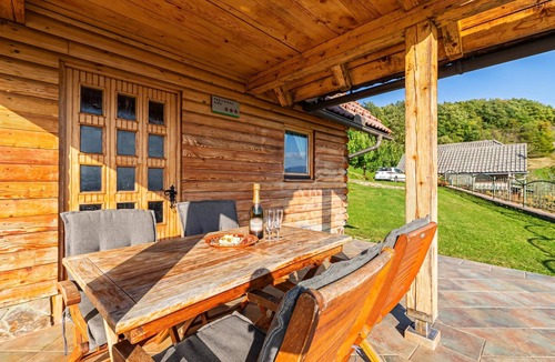Srednje Grcevje House | Vineyard Chalet Hansel and Gretel, Otočec, Slovenia