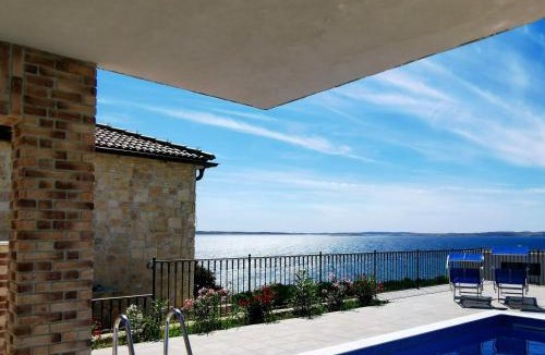 Rtina Apartment | Vista Villas - Lazy Days Apartment Villa N