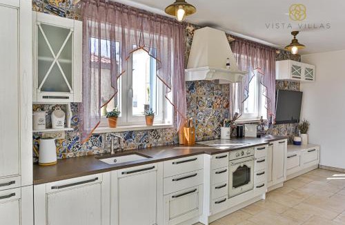 Rtina Apartment | Vista Villas - Salty Kisses Apartment Villa S