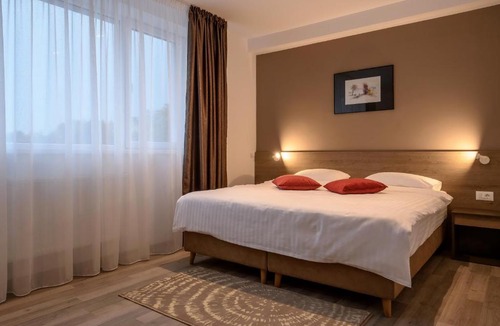 Tractorul Hotel | VMD Residence