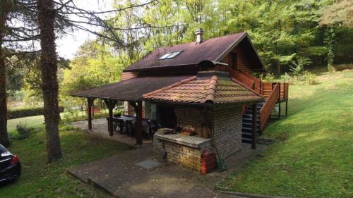 Breznik Plesivicki House | Vrata Plešivice