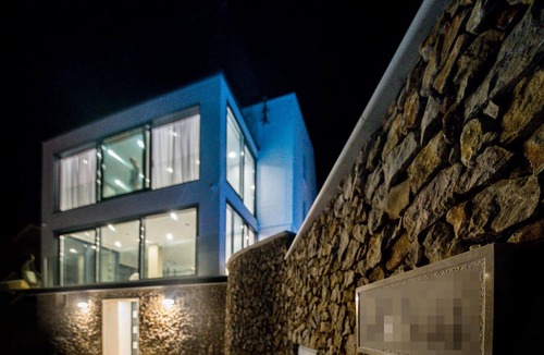 Vidalici Apartment | Welcome to this modern and luxurious vacation apartment on the island of Pag.