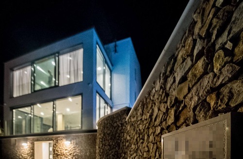 Vidalici Apartment | Welcome to this modern and luxurious vacation apartment on the island of Pag.