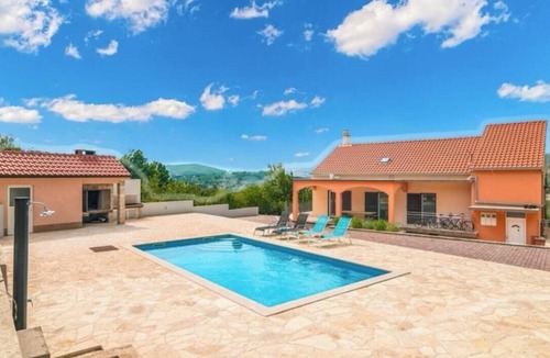 Municipality of Klis Villa | Welcoming 3-bedroom villa Marko in Brštanovo