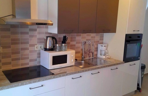 Suha Punta Apartment | Well-equipped apartment in the forest, just 700 metres from the beach by walking