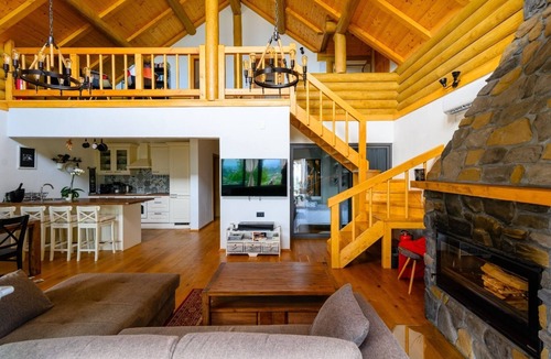 Jastrebarsko House | Wellspring House for rest - Live in harmony with nature