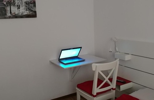 Popesti-Leordeni Apartment | WhiteHouse