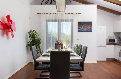 Kavran House | Whole House in Kavran with Private Pool
