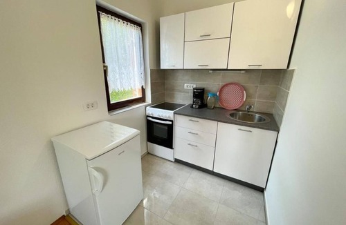 Smrika Apartment | Wohnung in Šmrika mit Grill und Terrasse by Interhome