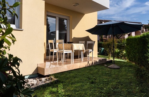 Monterol Apartment | Wohnung in Monterol mit Garten und Terrasse by Interhome