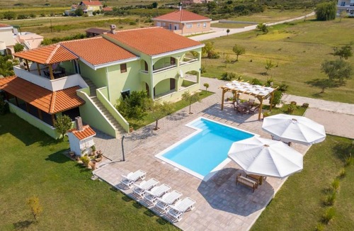 Ljubac Apartment | Wohnung mit Whirlpool by Interhome