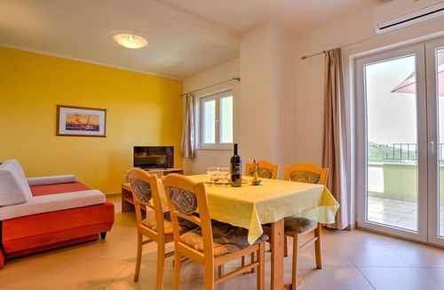 Brsec Apartment | Wonderful Brsec Apartments with Sea View and Shared Pool - Standard One Bedroom Apartment