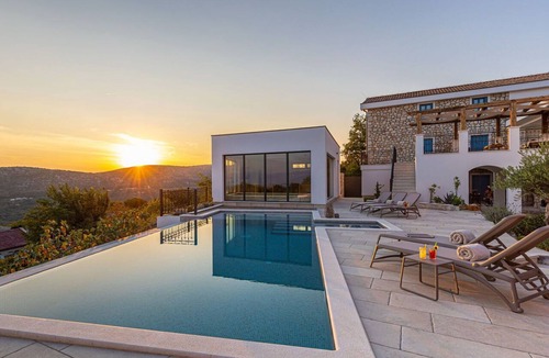 Bribir Villa | Wonderful private villa for 10 people with A/C, WIFI, private pool, TV and terrace