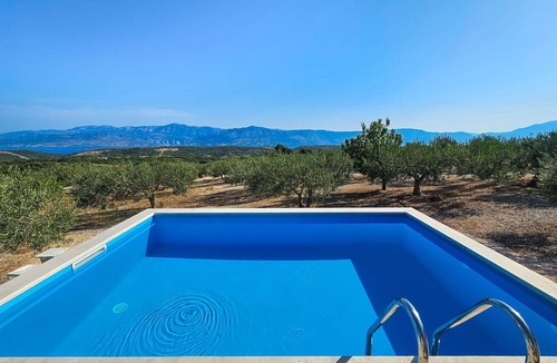 Praznica House | Wonderful private villa for 5 people with private pool, A/C, WIFI, TV, terrace and panoramic view