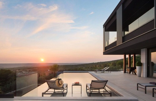 Brovinje Villa | Wonderful private villa with WIFI, hot tub, A/C, private pool, TV, terrace and panoramic view