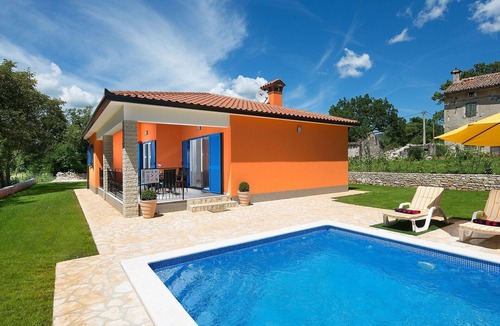 Trget House | Wonderful private villa for 8 people with private pool, A/C, WIFI, TV, terrace and pets allowed