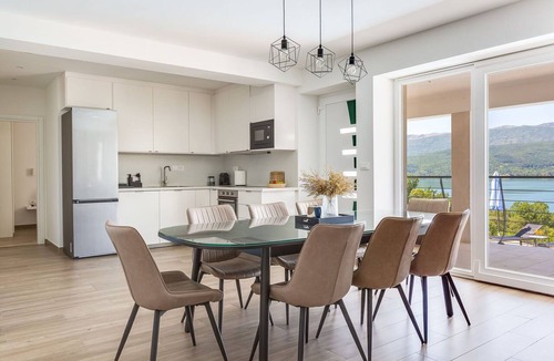 Garjak House | Wonderful private villa for 8 people with WIFI, A/C, hot tub, private pool, TV and terrace