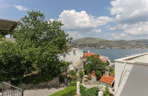 Okrug Donji House | Wonderful private villa for 10 people with private pool, WIFI, A/C, TV and terrace