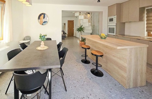 Vrgorac House | Wonderful private villa for 6 people with private pool, WIFI, A/C, TV and terrace