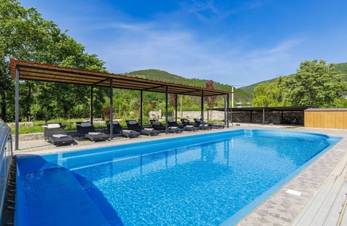 Gradinje Villa | Wonderful private villa with WIFI, A/C, private pool, TV, terrace, pets allowed and panoramic view
