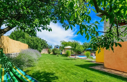 Cabrunici House | Wonderful private villa for 6 people with A/C, private pool, WIFI, TV, terrace and parking